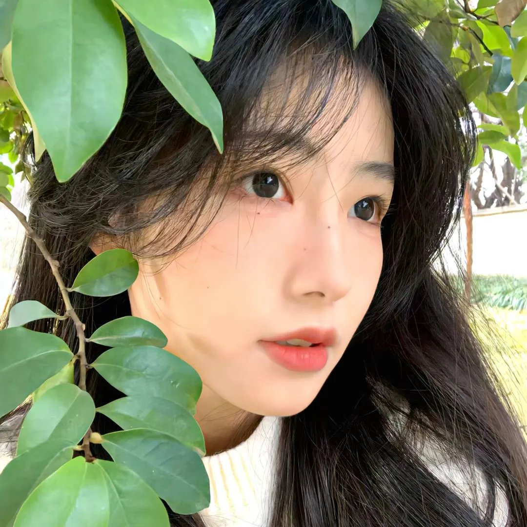 9顶假发的女孩